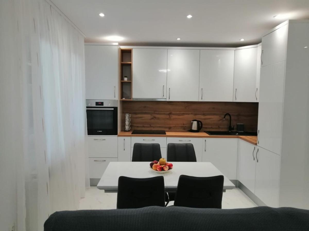 Apartmani Marivo 巴什卡沃达 外观 照片