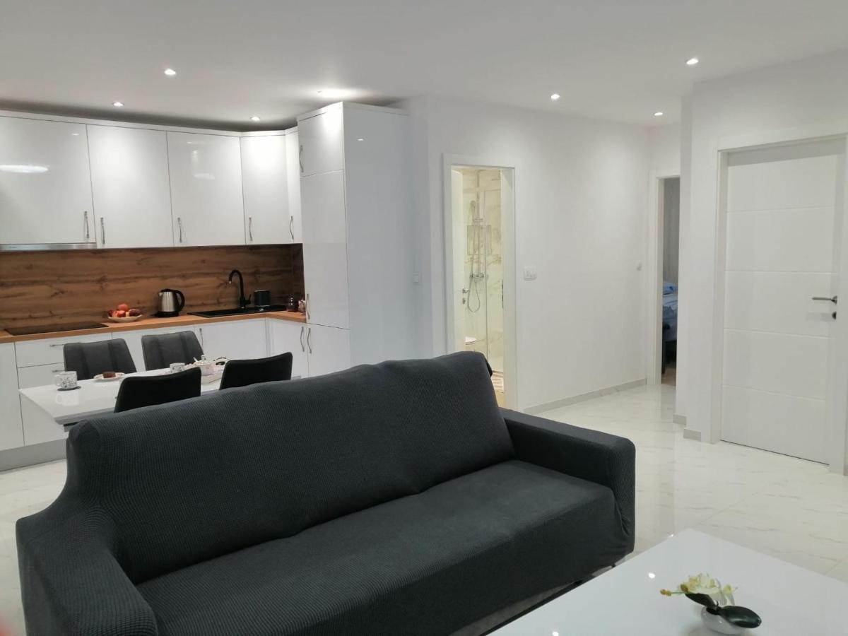 Apartmani Marivo 巴什卡沃达 外观 照片